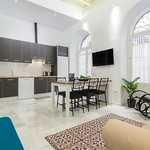 https://casa-del-malecn-gaditano.hotelsincadiz.net